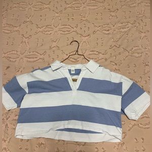 White and blue striped cropped polo collared top